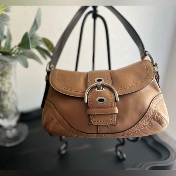 極美品 Coach Soho Brown Shoulder Hand Bag Coach // Brown Leather Soho Shoulder Bag – VSP Consignment